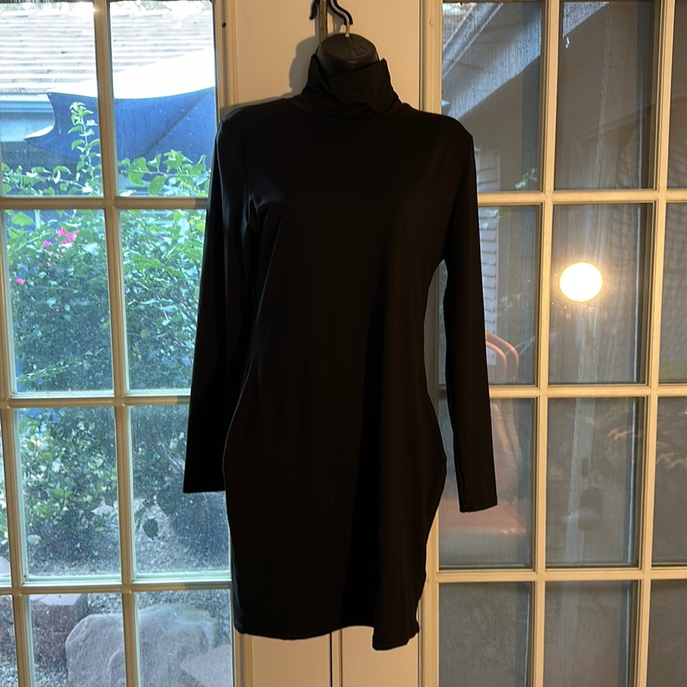Short Black Long Sleeve Dress